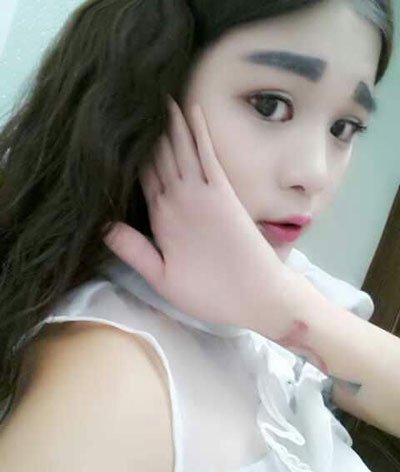 变形记李耐阅个人资料 走红后开始整容忙着拍戏