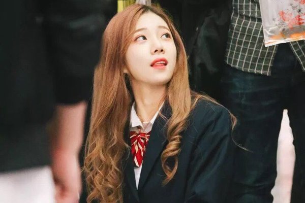 模特沈梦瑶最想删除的图片 治愈系女孩长相明媚