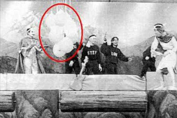 黄家驹死亡真相死因 1993年黄家驹怎么会从舞台掉下来