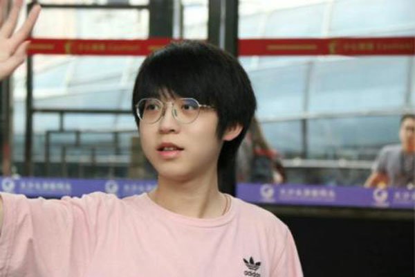嗨氏怎么凉的 不直播王者荣耀了:嗨氏为什么不直播了