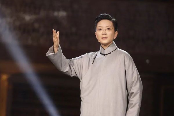 王佩瑜简历及个人资料简介 是男是女?性取向受热议