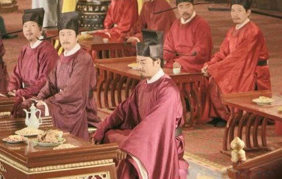 秦桧夫妇跪像为什么是千古罪人 发国难财:害死岳飞的幕后黑手