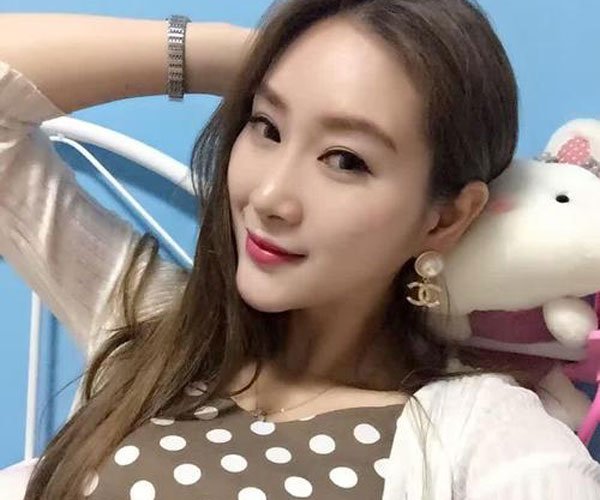 车模毛婷是谁 好身材赚钱的门路就是多
