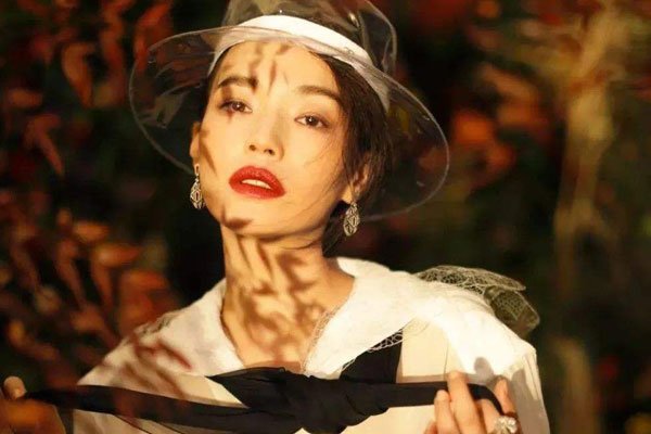 舒淇的玉女心经讲的什么故事 经典作品一身红嫁衣惊为天人