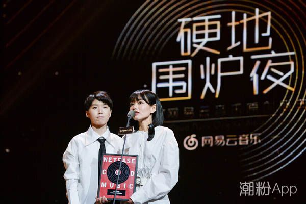 房东的猫是情侣吗 民谣小组合是两个女孩子
