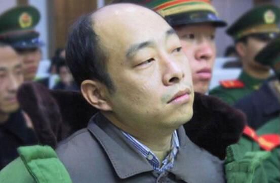 李满林后面的老侯是谁 山西太原恶霸李满林简介