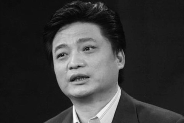 崔永元个人资料简介 是个狠人:崔永元后面有大人物是谁
