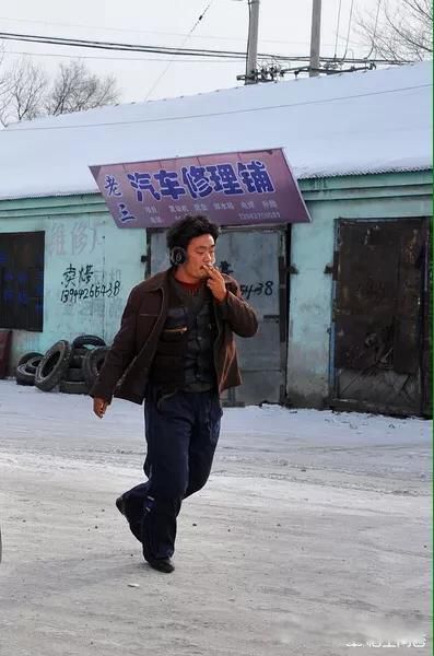 hello树先生深度解析 题材沉重压抑讲了一个什么故事