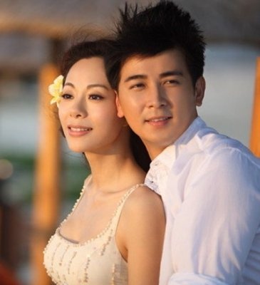 保剑锋老婆个人资料图片 婚礼浪漫喜得爱子