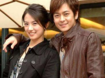 刘荷娜机场痛哭抱林志颖 绯闻恋情:刘荷娜和林志颖在一起过吗