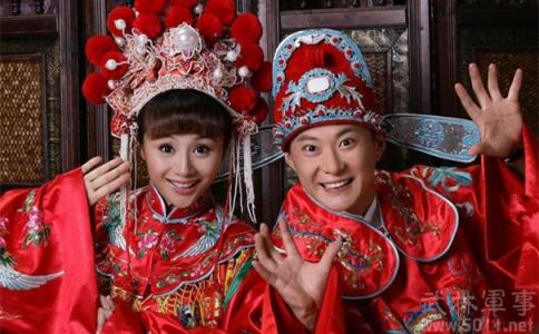 曹颖和成龙什么关系 污点绯闻:同为演员只是相识