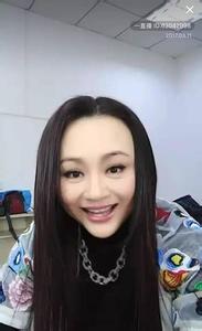 曹颖和成龙什么关系 污点绯闻:同为演员只是相识