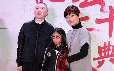 徐帆老公叫什么?有几段婚史 冯小刚徐帆领养的朵朵是谁的