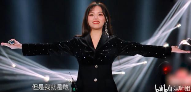 黄霄云个人资料简介 颜值变化:黄霄云长相变化有点大