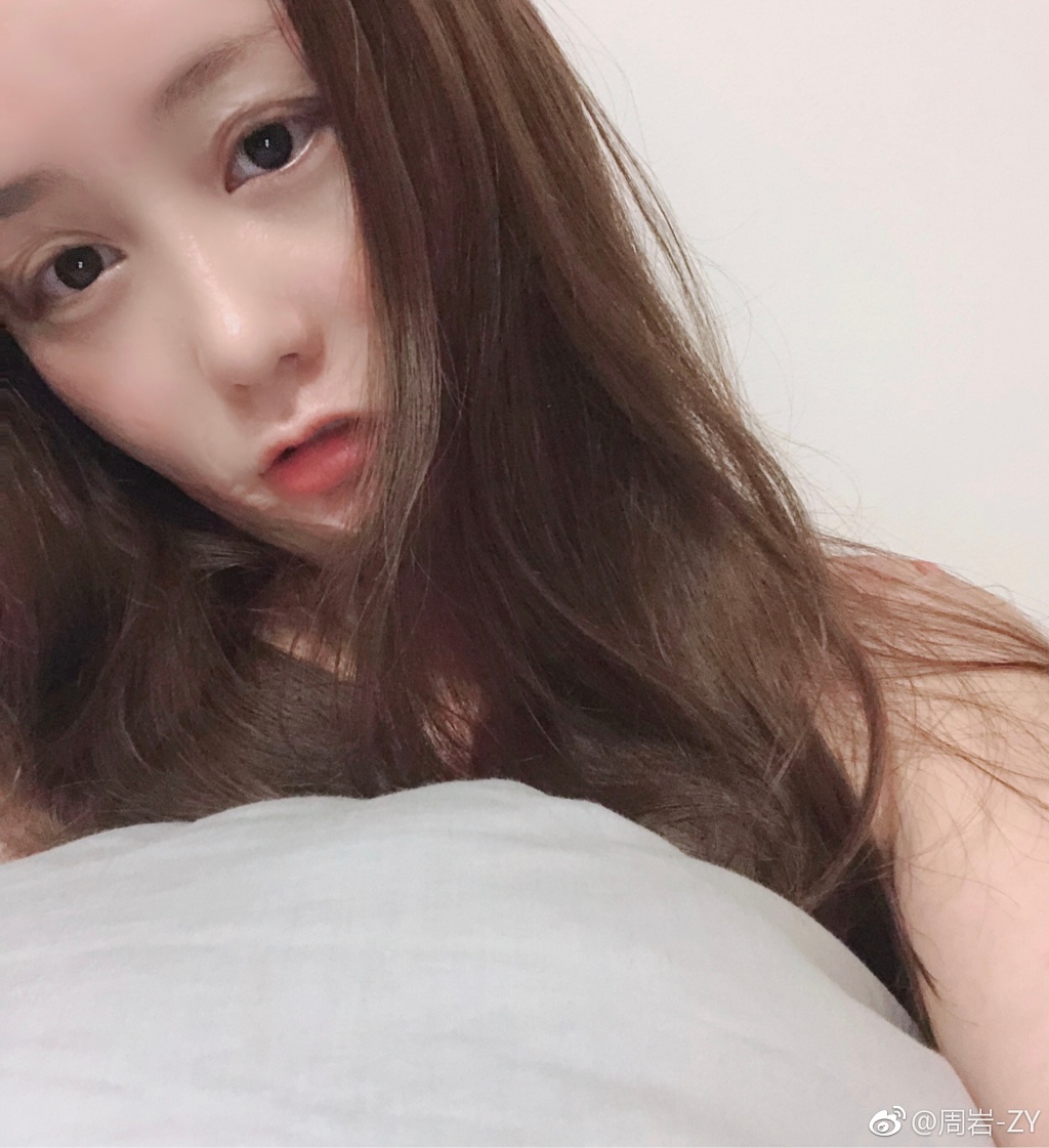 周岩现状恢复了新生活 毁容之前图片:周岩事件的详细起因经过