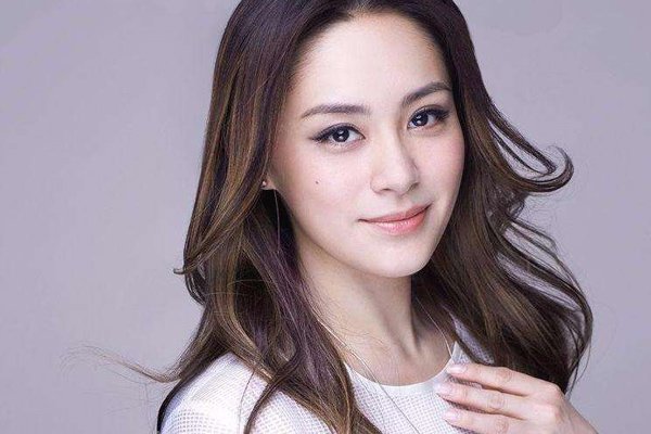 阿娇为什么当年不阻止拍照照片了 吃鸡阿娇拍照全当一种游戏