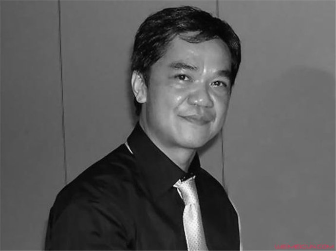 王祖蓝的父亲到底是谁 太像了:王严化和黄光亮对比照