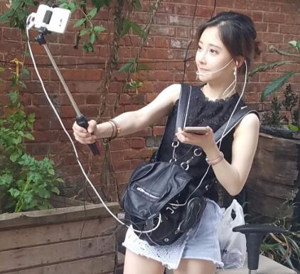 冯提莫现在现状怎么样了 进军娱乐圈?冯提莫现在在哪直播