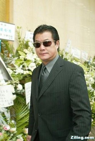 邓光荣是怎么离去的 因心脏病发在睡梦中猝死