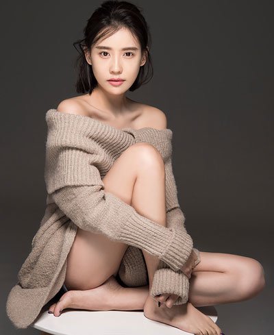 施予斐的个人资料简介 最惊艳的图片:施予斐的身材胸很挺