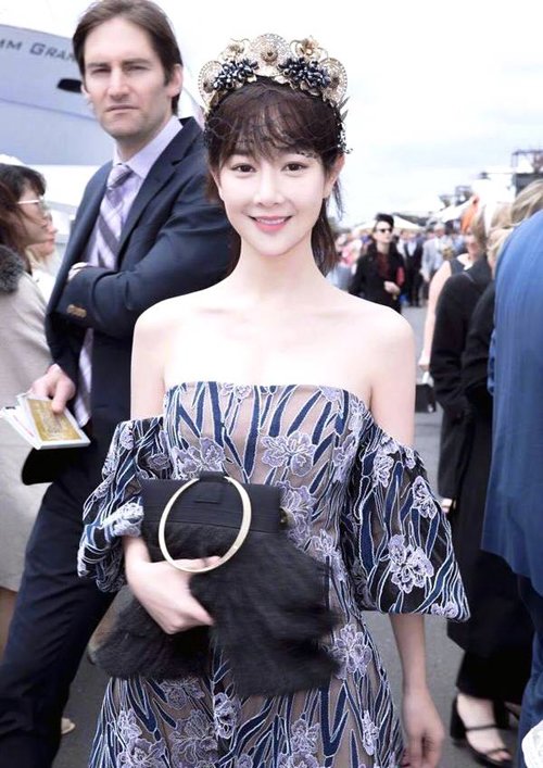 张檬整容记对比照判若两人 原貌和现在:张檬早期照片和现在对比照