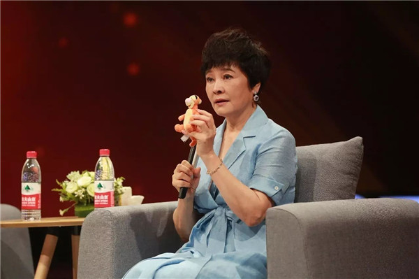梁丹妮第一任丈夫是谁 和冯远征是二婚:和前夫没有孩子