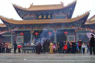 九华山上香必去哪几座庙 比较灵验的寺庙肯定推荐小天台