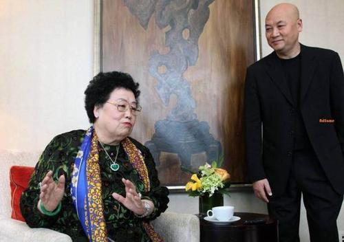 迟重瑞的妻子个人资料 中国女首富的丈夫:陈丽华老师是他唯一妻子