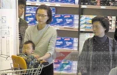密春雷前妻金晶简介和照片 与董卿热恋:密春雷和原配夫人为何离婚