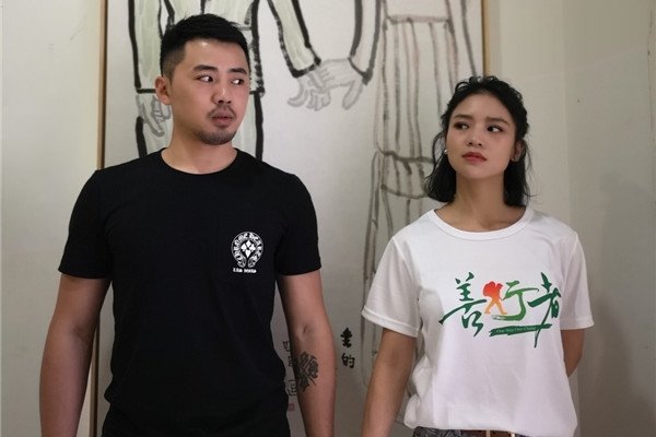 黄英的老公曹帅个人资料 吸金能力:黄英老公曹帅有钱吗