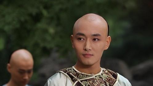 李东学怎么不拍戏了 负面传闻:李东学个人生活情史