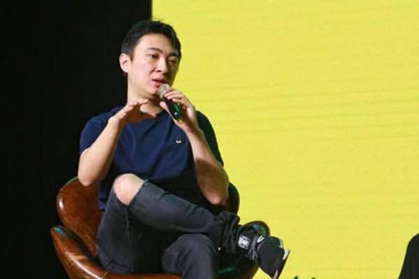王思聪在东北吃烧烤被谁打了 谁打的王思聪缝了六针