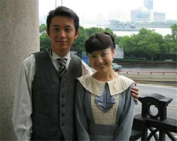 董洁潘粤明婚变原因 三亚激吻:董洁和王大治到底怎么回事