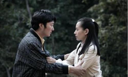董洁潘粤明婚变原因 三亚激吻:董洁和王大治到底怎么回事