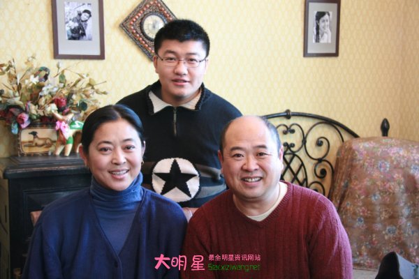 倪萍现任老公杨亚洲个人资料 与前妻离婚原因:杨亚洲的婚史
