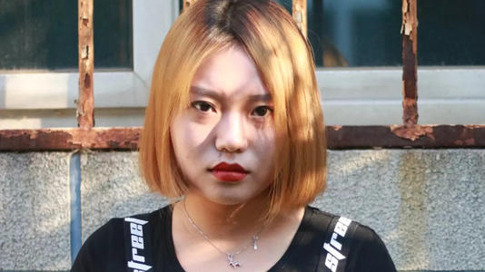 李雪琴父母离异原因 离婚又复婚并不是没有感情了