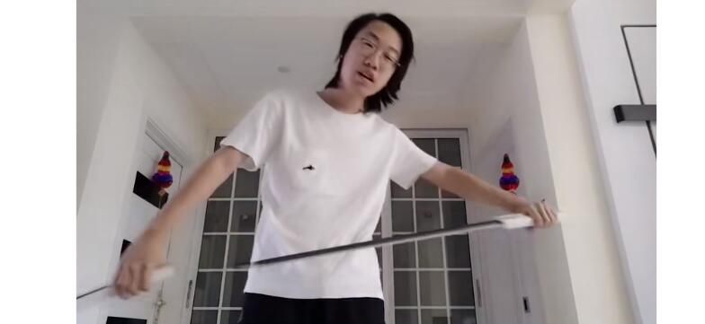 拖更云为什么被骂 茕月佐诗操作差:拖更云的鹰佐教学事件经过