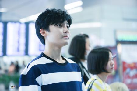����껸������ϼ������� С¹�Ϻ���껹���Ů����ѩӭ�������