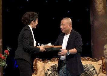 春妮和郭德纲还来往吗 郭德纲有几任妻子(两段婚姻)