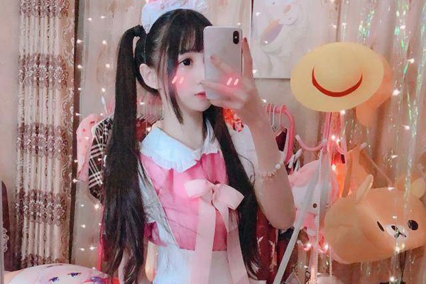 蔡萝莉被禁图片 真实年龄多大擦边球直播会不会被封杀
