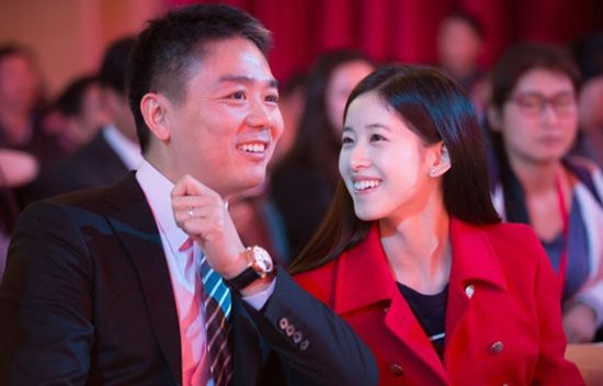 刘强东和奶茶妹妹的年龄差多岁 19岁:刘强东和章泽天怎么走到一起的