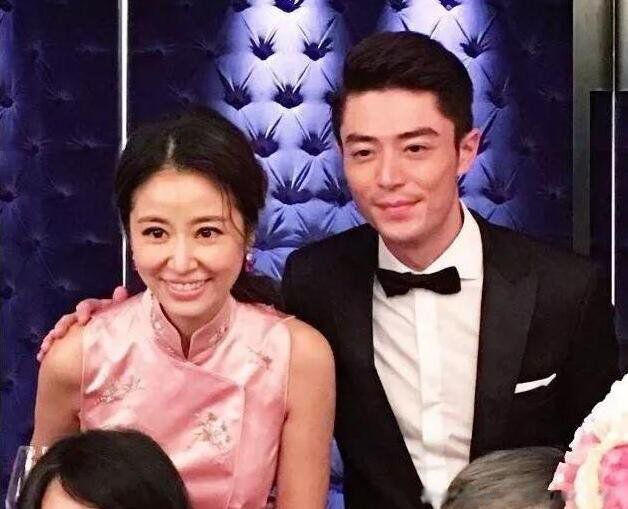 霍建华和林心如离了婚吗 签离婚协议:他俩是因为什么离的婚