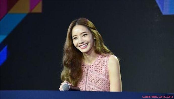 韩彩英演过的三级电影 演技惹火身材征服宅男