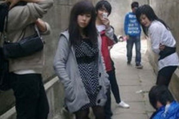 曹小小为什么那么火 从此消失:黑丝教主校园暴力事件始末