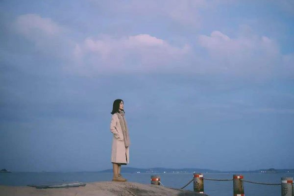 吉泽明步替夫还债 当女佣身材诱人被债主下手了