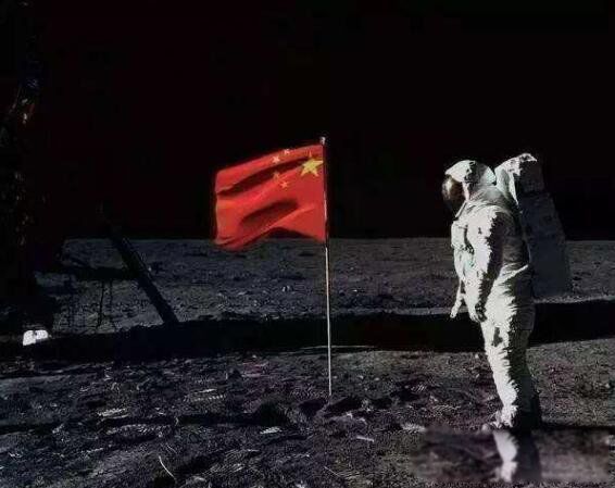 杨利伟第一次乘坐的飞船是神舟几号敲窗声 第一次登月的具体时间