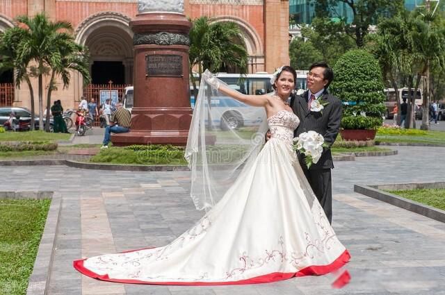 越南老婆怎么申请中国绿卡 娶外国媳妇入中国户口是行不同的