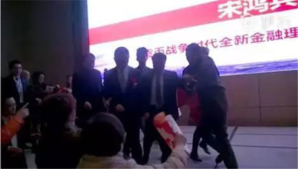 ����ƽ�¼�����ô���� ����ΧŹ������ƽΪʲô���Ͻ�Ŀ��