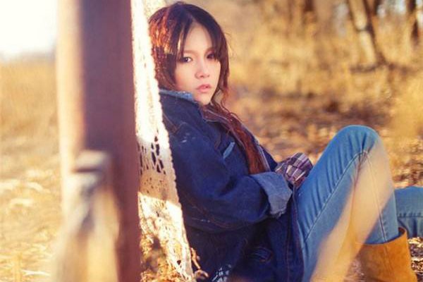歌手本兮个人资料 本兮12.27秒删微博事件真相