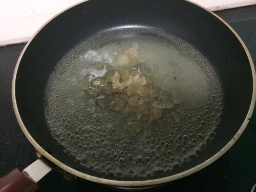 跳跳糖会跳的原理是什么 污段子:跳跳糖是干嘛的,男女朋友用的
